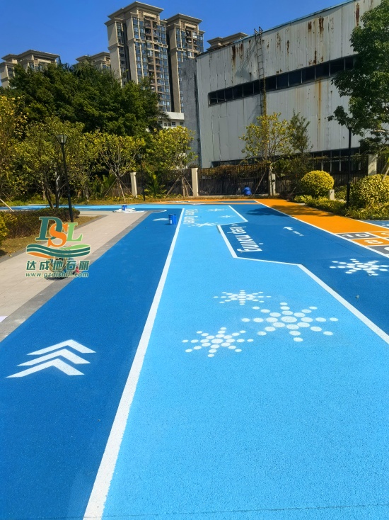 彩色透水混凝土｜春天里的一抹藍！